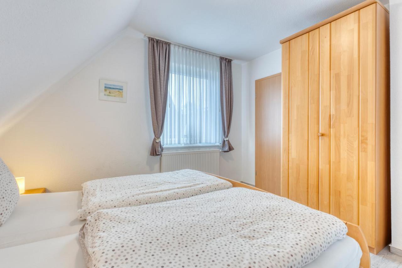 Ferienhaus Waldrose นอร์เดอร์ไน ภายนอก รูปภาพ